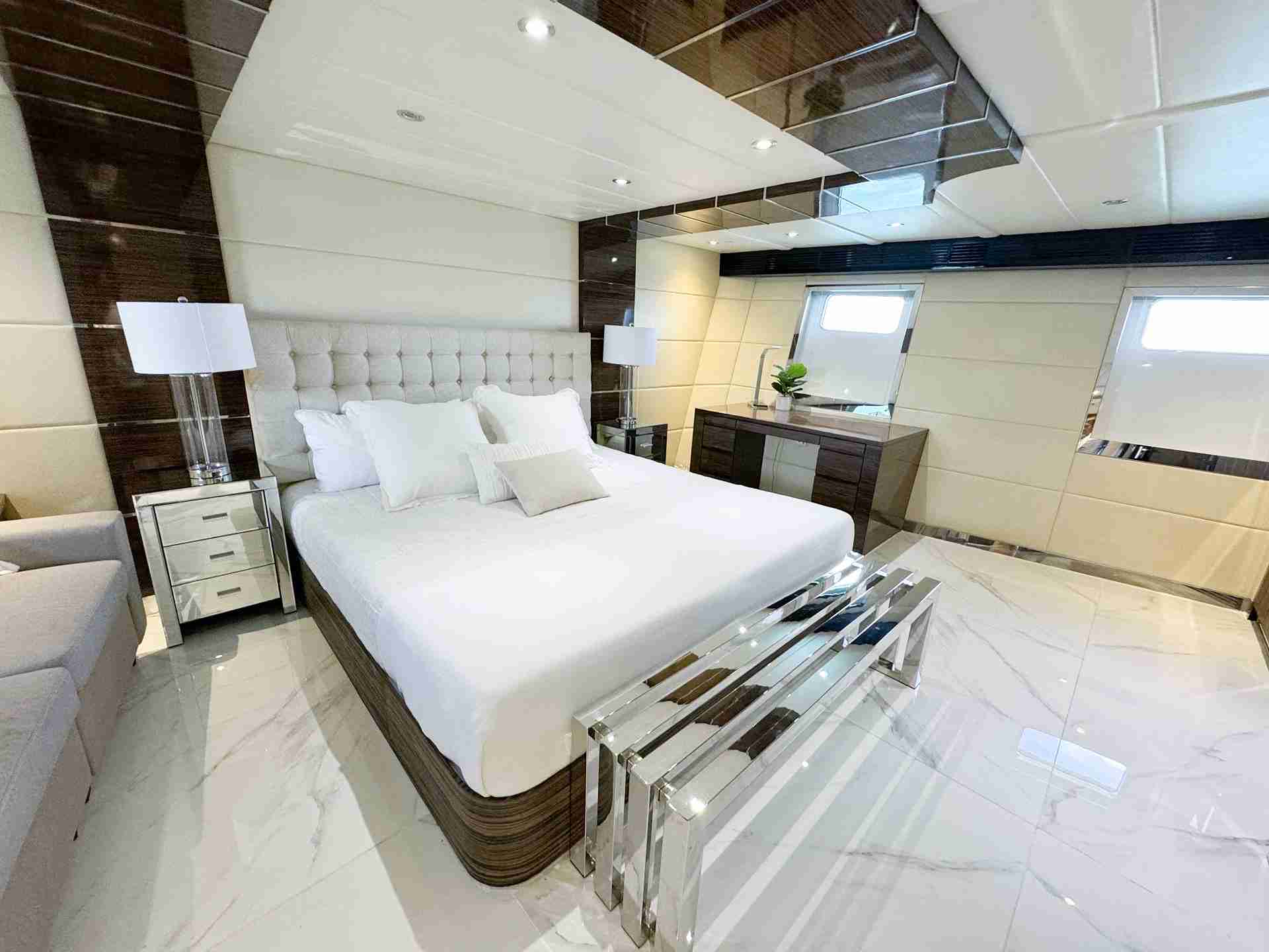 112' Custom PRIVILEGE