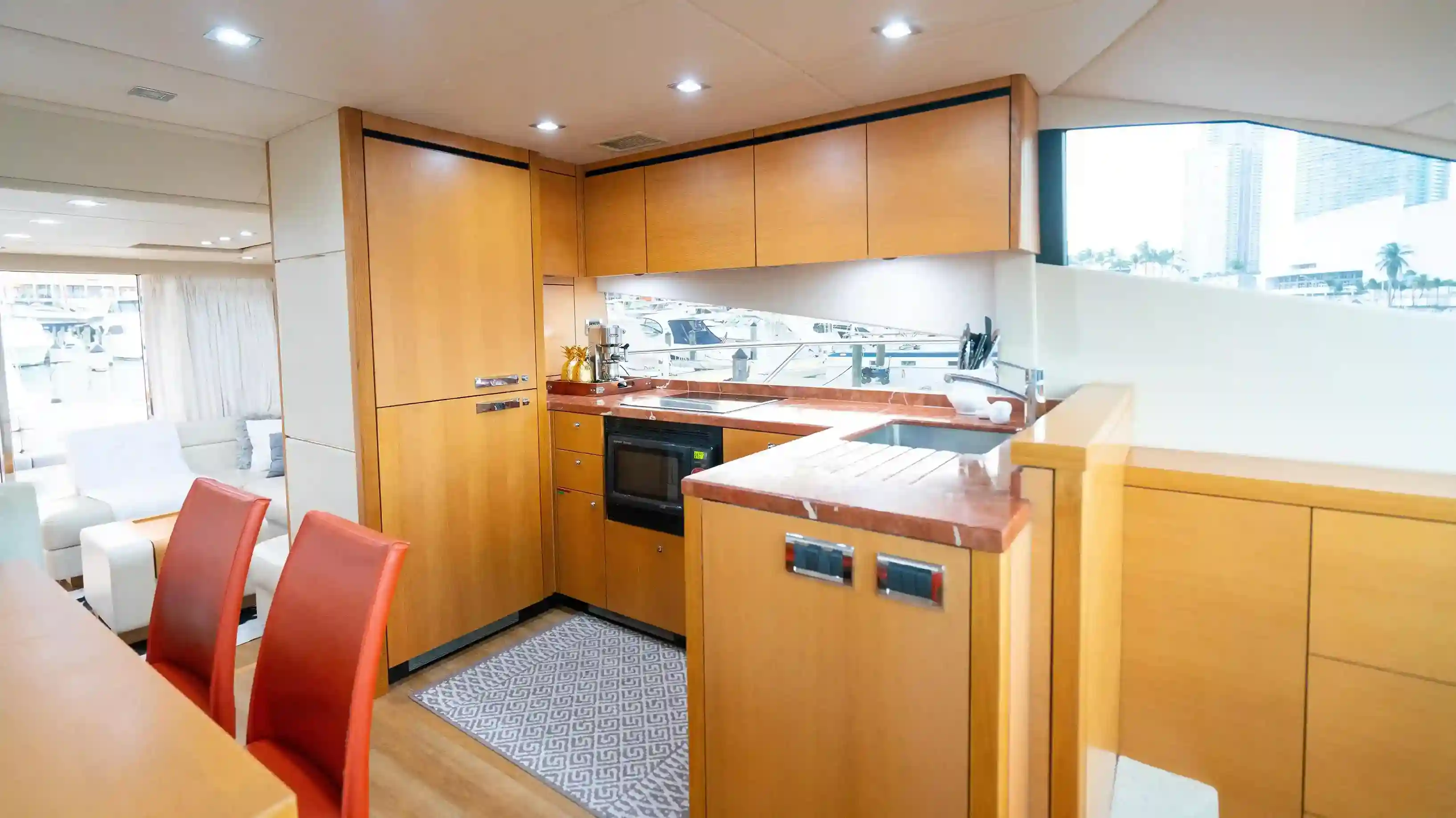 70’ Sunseeker Manhattan