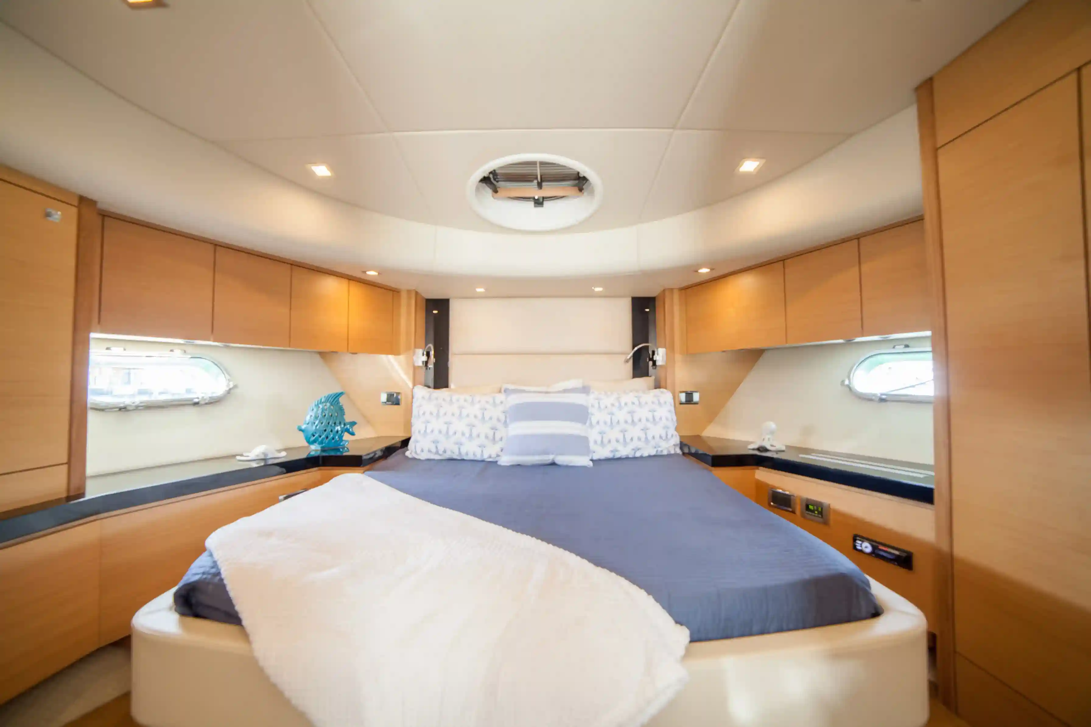 70’ Sunseeker Manhattan