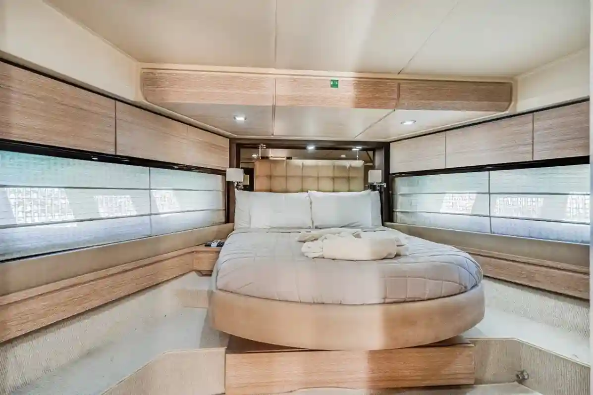 70’ Azimut