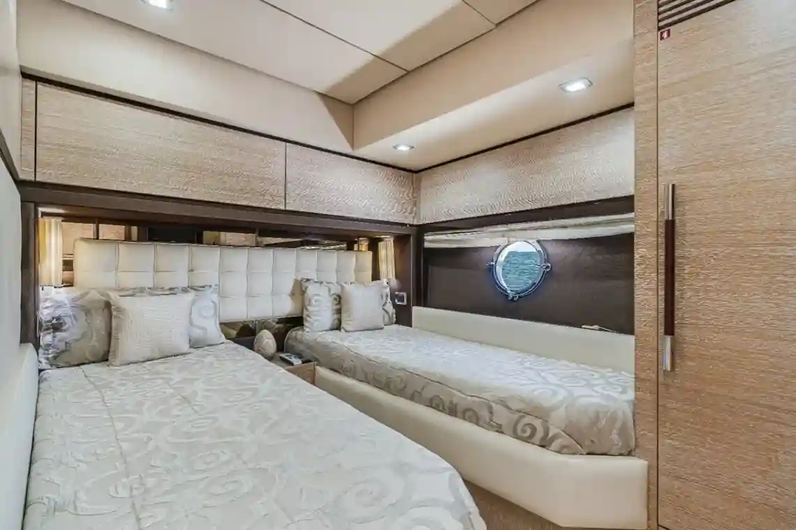 70’ Azimut