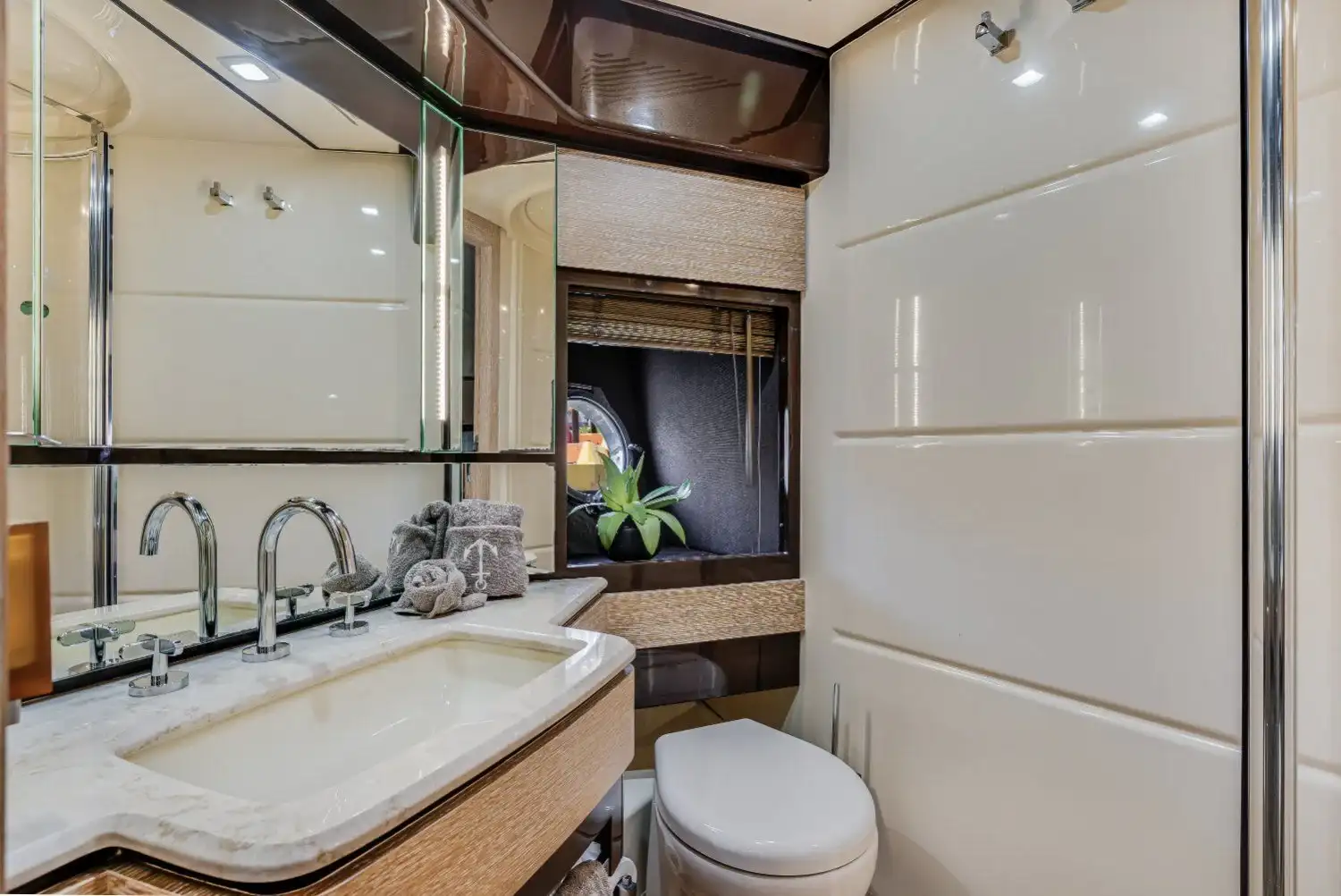 70’ Azimut